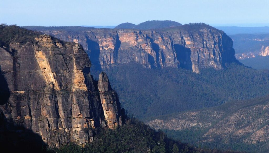Grose Valley and Blue Mountains escarpment from Govetts Leap