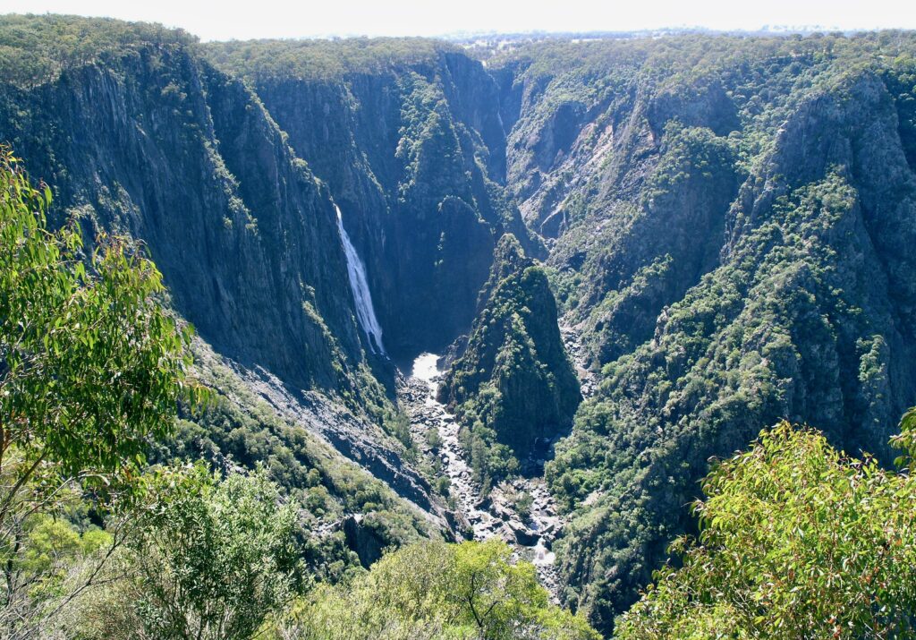 Head of Gorge - confluence of Wollomombi and Chandler Rivers